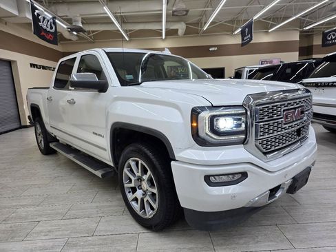 Used 2017 GMC Sierra 1500 Denali AWD/4WD image 4