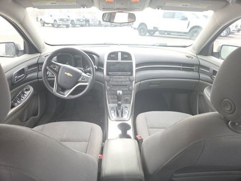 Used 2013 Chevrolet Malibu LS image 18
