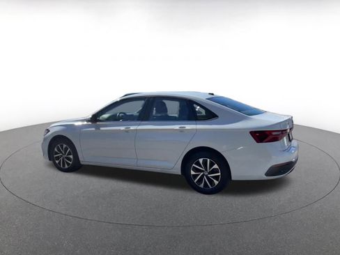 Used 2025 Volkswagen Jetta S image 9
