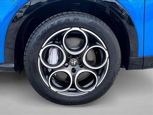 Used 2025 Alfa Romeo Tonale AWD/4WD image 10