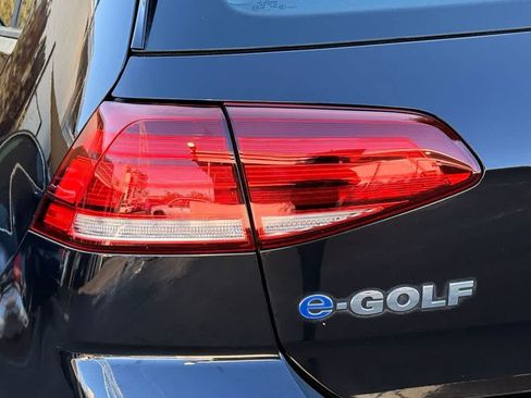 Used 2019 Volkswagen e-Golf SE w/ Driver Assistance Package FWD image 7