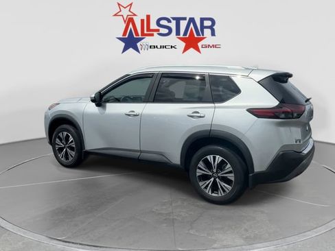 Used 2023 Nissan Rogue SV w/ SV Premium B Package FWD image 5