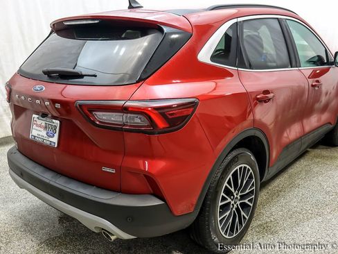 Used 2025 Ford Escape SE w/ PHEV Premium Package image 8