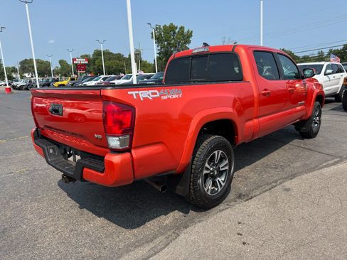 Used 2016 Toyota Tacoma SR5 AWD/4WD image 5