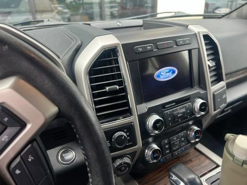 Used 2020 Ford F150 Lariat w/ Equipment Group 502A Luxury AWD/4WD image 11