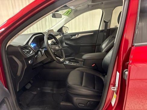 Used 2022 Ford Escape SEL w/ Technology Package AWD/4WD image 14