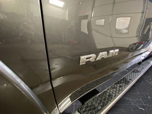 Used 2020 RAM 1500 Laramie AWD/4WD image 30