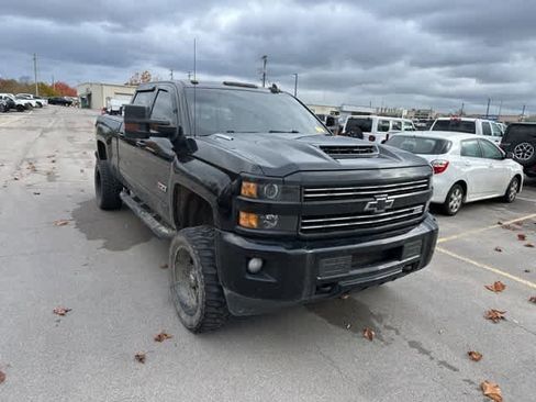 Used 2018 Chevrolet Silverado 2500 LTZ w/ Duramax Plus Package image 24