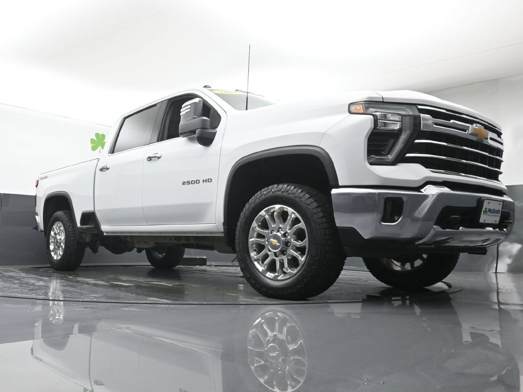 Used 2025 Chevrolet Silverado 2500 LTZ AWD/4WD image 26