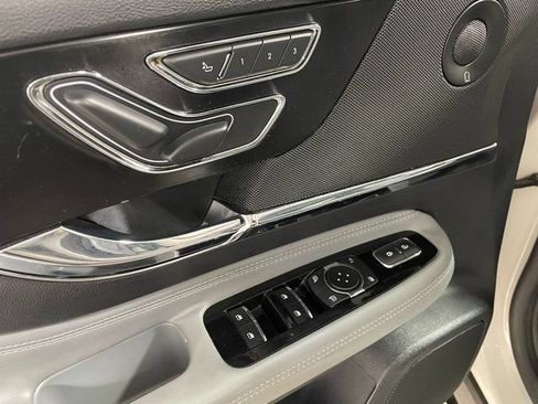 Used 2022 Lincoln Corsair Reserve w/ Equipment Group 201A AWD/4WD image 23