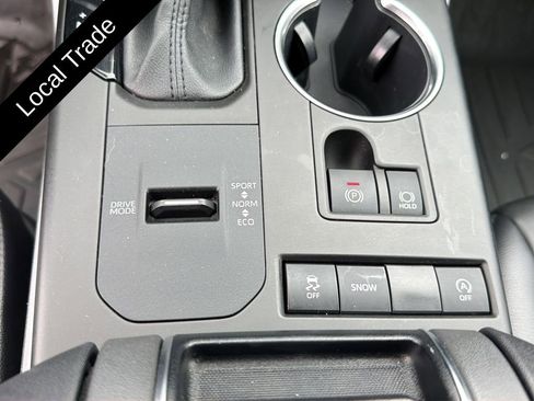 Used 2021 Toyota Highlander XLE FWD image 22