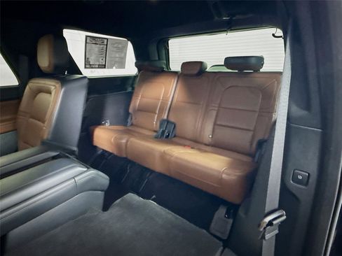 Used 2023 Lincoln Navigator Reserve AWD/4WD image 25