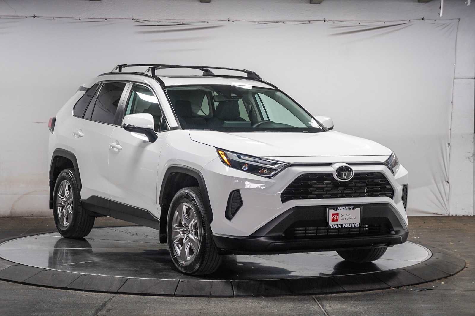 Used 2023 Toyota RAV4 XLE w/ Convenience Package FWD image 6