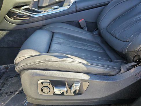 Used 2025 BMW X7 M60i image 31