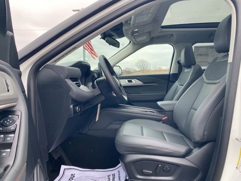 New 2026 Ford Explorer Active w/ Active Comfort Package image 24