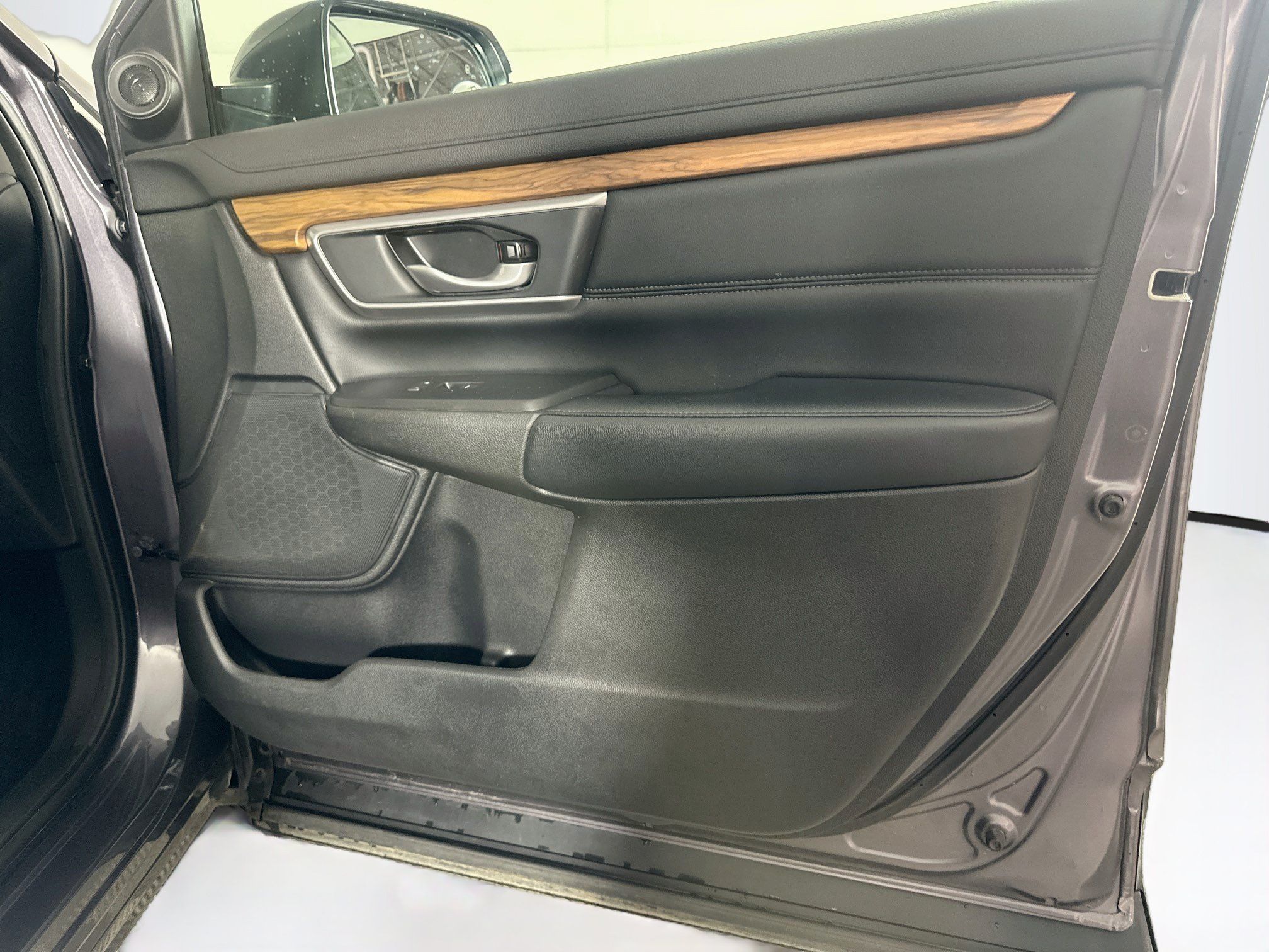 Used 2020 Honda CR-V Touring image 35
