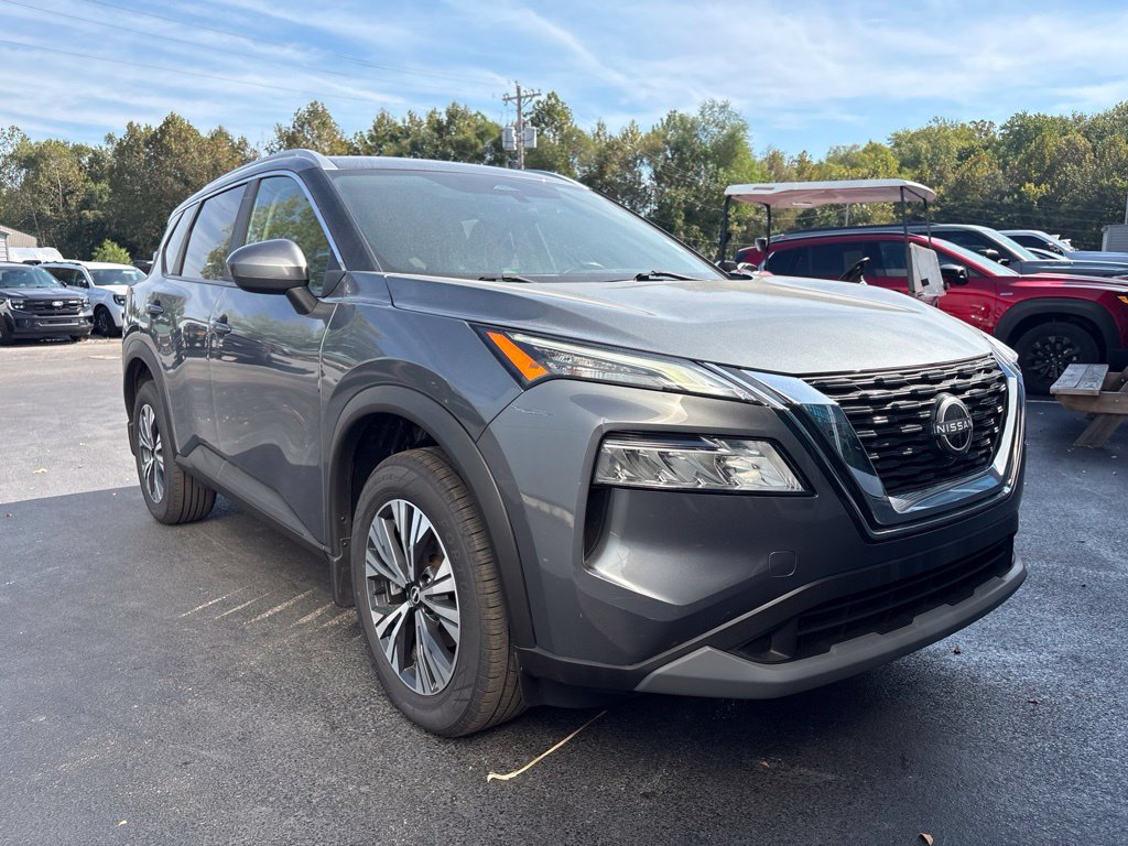 Used 2023 Nissan Rogue SV w/ SV Premium B Package AWD/4WD image 2