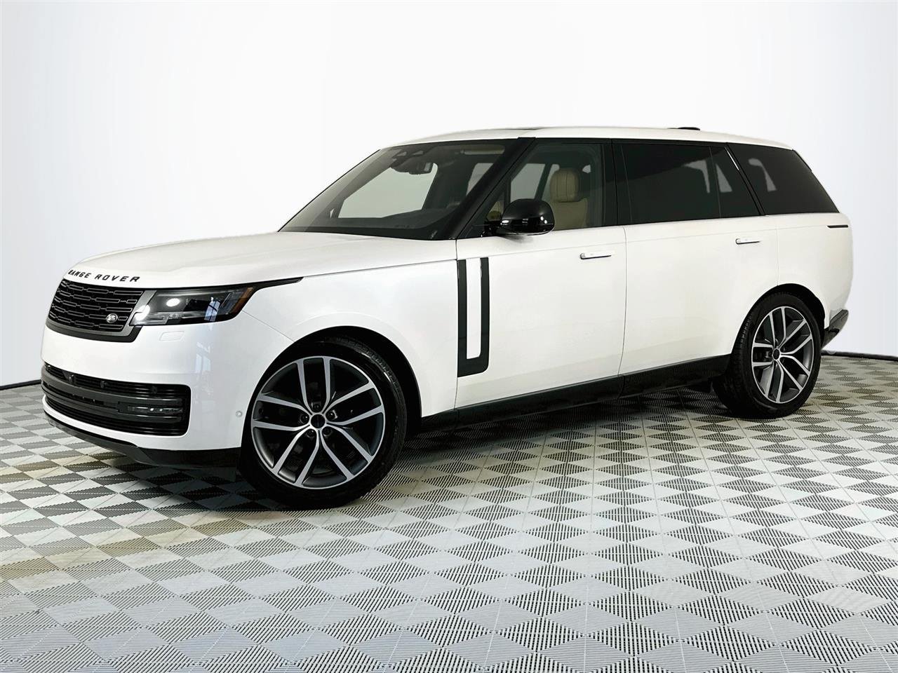 Certified 2026 Land Rover Range Rover Long Wheelbase SE AWD/4WD image 1