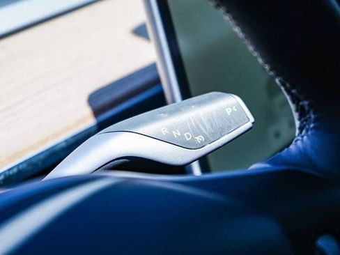 Used 2025 Tesla Model Y Long Range RWD image 18