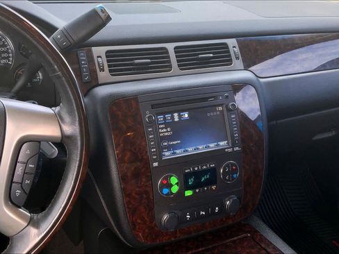 Used 2013 GMC Yukon Denali image 6