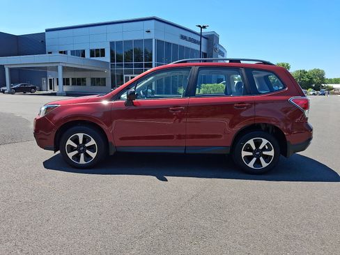 Used 2018 Subaru Forester 2.5i w/ Alloy Wheel Package AWD/4WD image 4