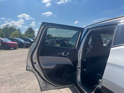 Used 2025 Jeep Compass Limited w/ Elite Group AWD/4WD image 28