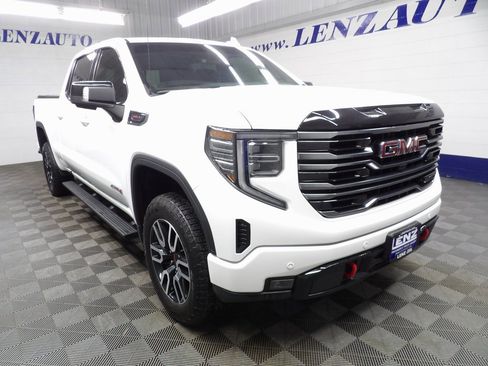 Used 2025 GMC Sierra 1500 AT4 w/ Technology Package image 3