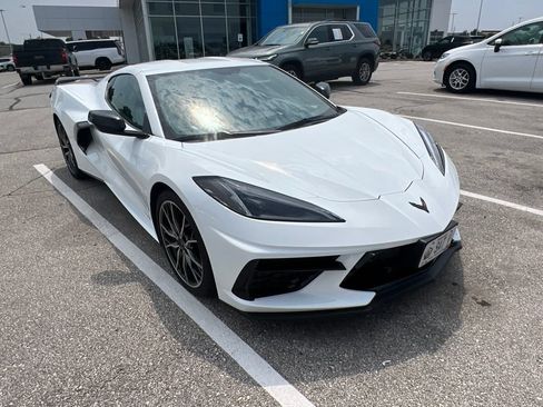 Used 2023 Chevrolet Corvette Stingray Preferred Cpe w/ Z51 Performance Package RWD image 2