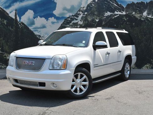 Used 2011 GMC Yukon XL Denali AWD/4WD image 6