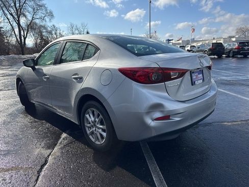 Used 2018 MAZDA MAZDA3 Sport w/ Preferred Equipment Package image 4