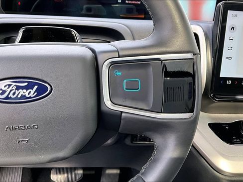 Certified 2025 Ford Expedition Active AWD/4WD image 18