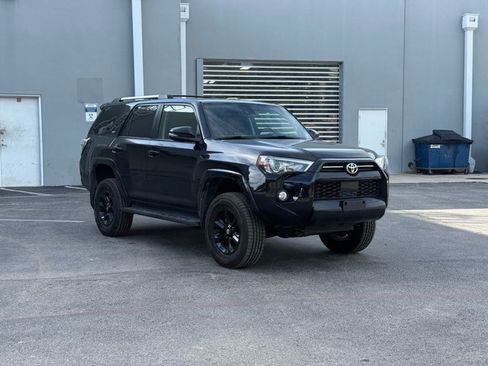 Used 2020 Toyota 4Runner SR5 Premium AWD/4WD image 3