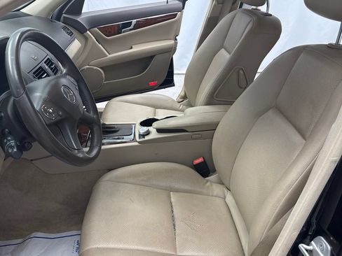 Used 2011 Mercedes-Benz C 300 4MATIC Sedan image 7