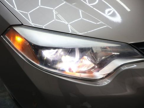 Used 2016 Toyota Corolla LE image 23