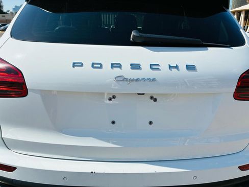 Used 2016 Porsche Cayenne AWD/4WD image 23