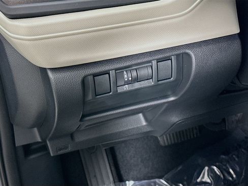 Certified 2025 Subaru Forester image 15