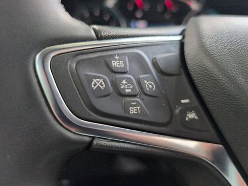 Used 2024 Chevrolet Equinox LT FWD image 16