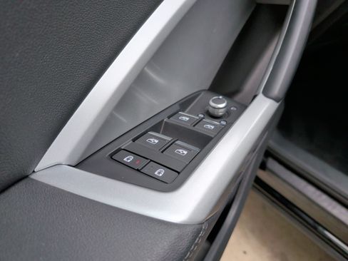 Certified 2022 Audi Q3 2.0T Premium w/ Convenience Package image 15