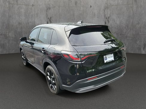 Used 2023 Honda HR-V Sport image 4