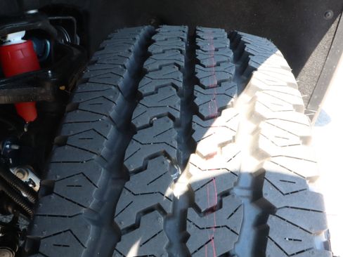 New 2025 GMC Sierra 2500 Pro w/ Convenience Package image 14