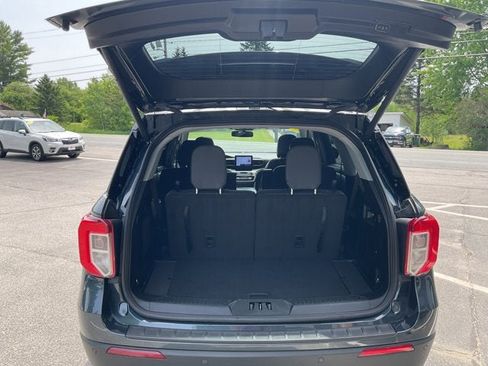 Certified 2022 Ford Explorer XLT w/ Equipment Group 202A AWD/4WD image 37