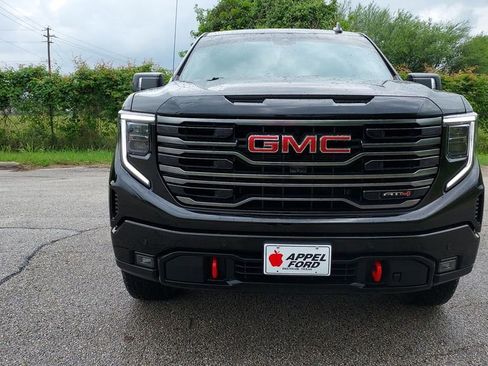 Used 2026 GMC Sierra 1500 AT4 w/ AT4 Premium Package AWD/4WD image 8