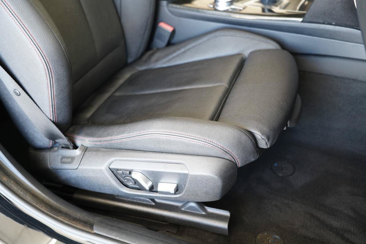 Used 2018 BMW 330i Gran Turismo xDrive AWD/4WD image 29