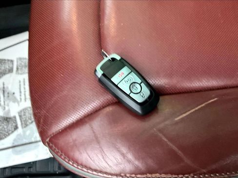 Used 2018 Ford F150 Platinum w/ Equipment Group 701A Luxury image 11