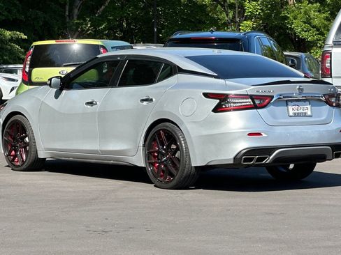 Used 2022 Nissan Maxima SV w/ Floor Mat Group FWD image 6