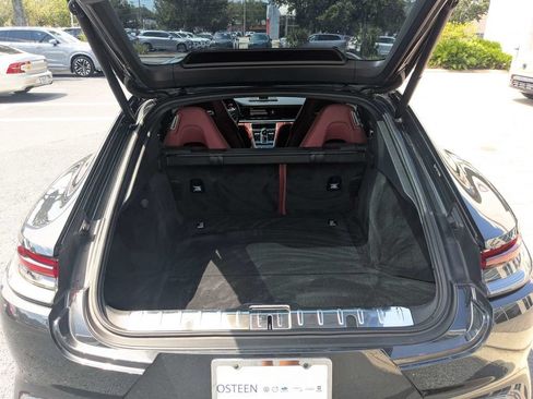 Used 2022 Porsche Panamera RWD image 17