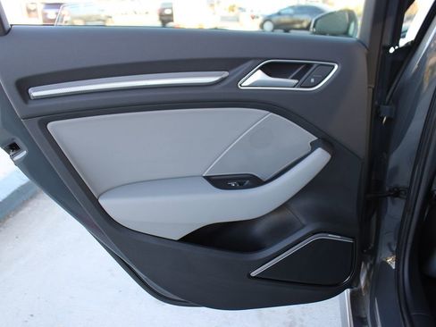 Used 2017 Audi A3 e-tron Premium Plus w/ Technology Package image 46