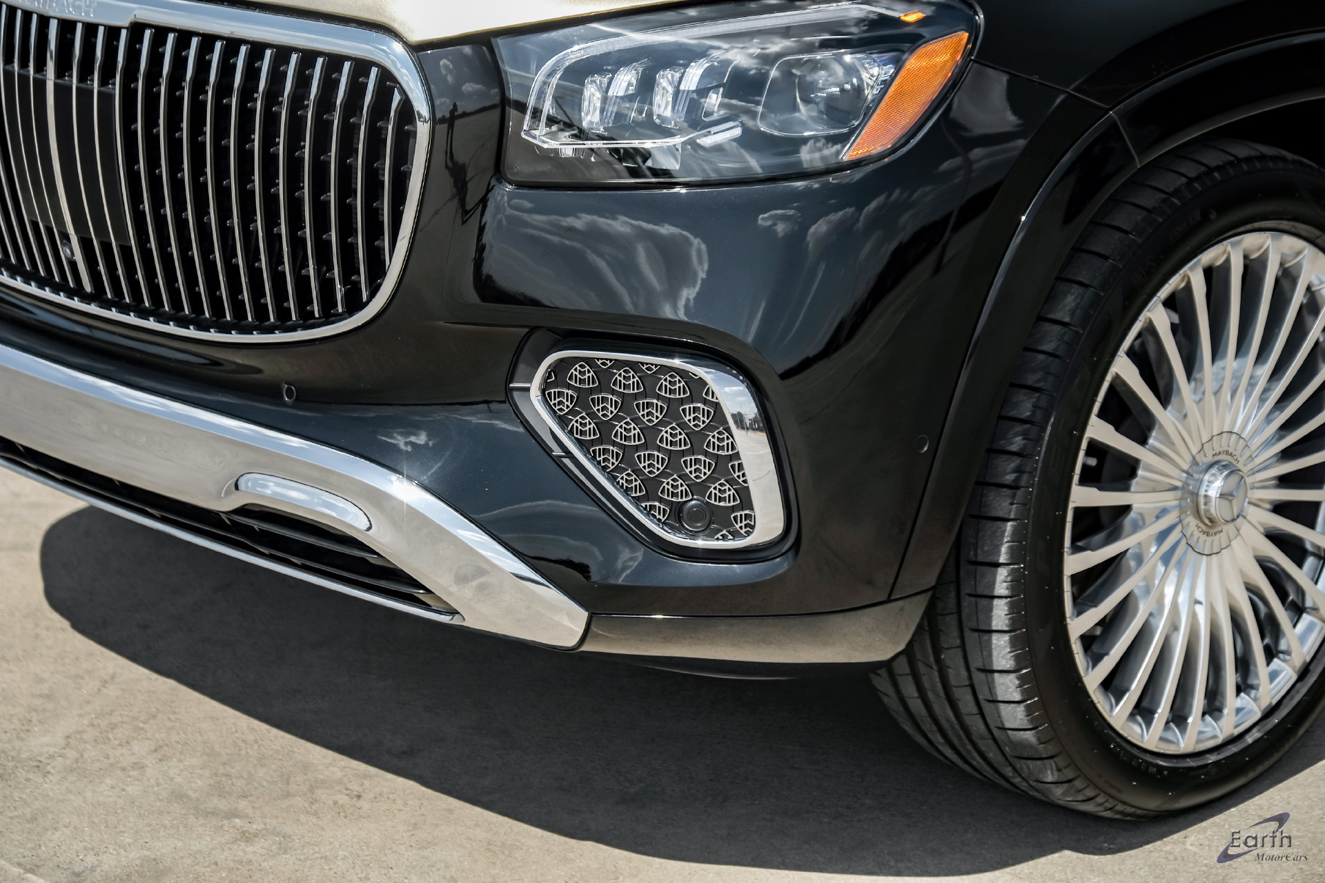 Used 2024 Mercedes-Benz Maybach GLS 600 4MATIC image 32
