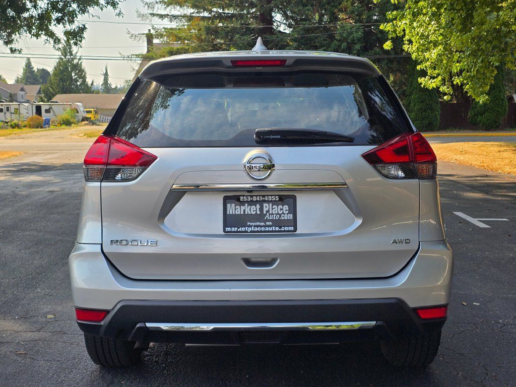 Used 2017 Nissan Rogue S AWD/4WD image 5