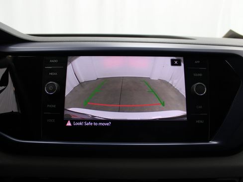 Used 2022 Volkswagen Taos SE image 40